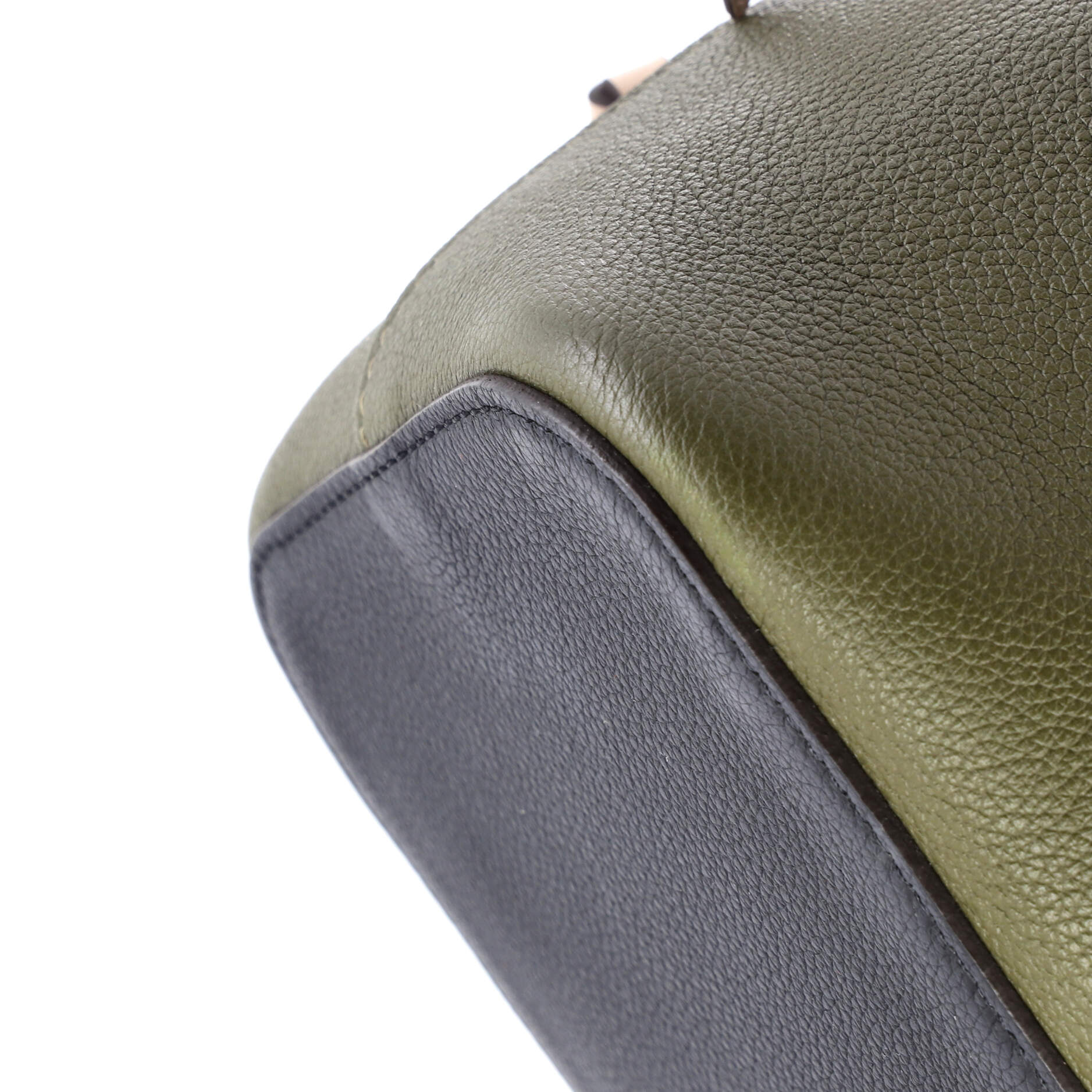 Louis Vuitton Lockme Bucket Bag Leather
