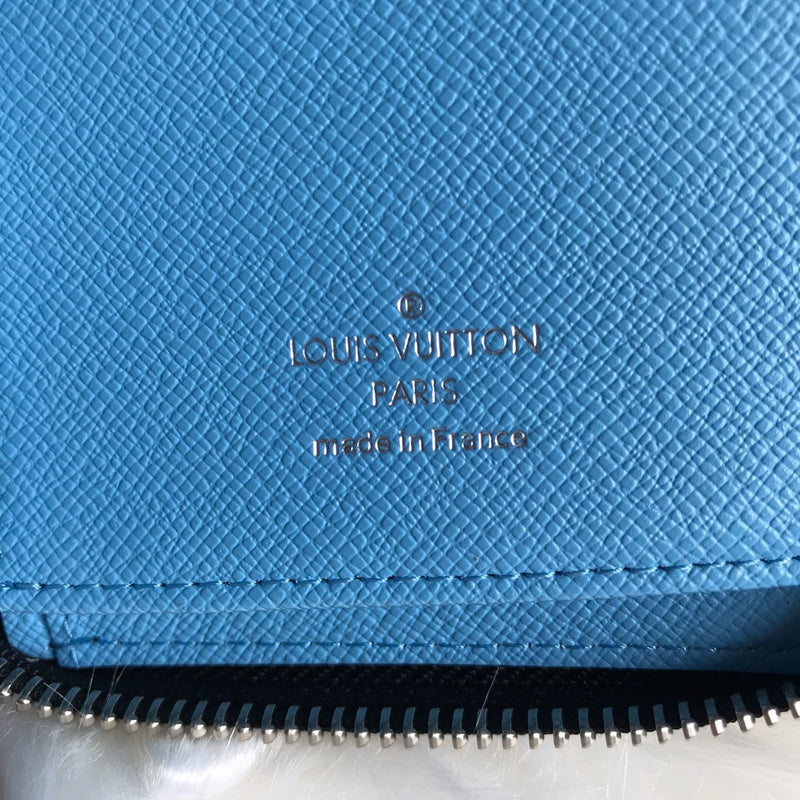 LOV2 Bags - Luxurious Bags  1621