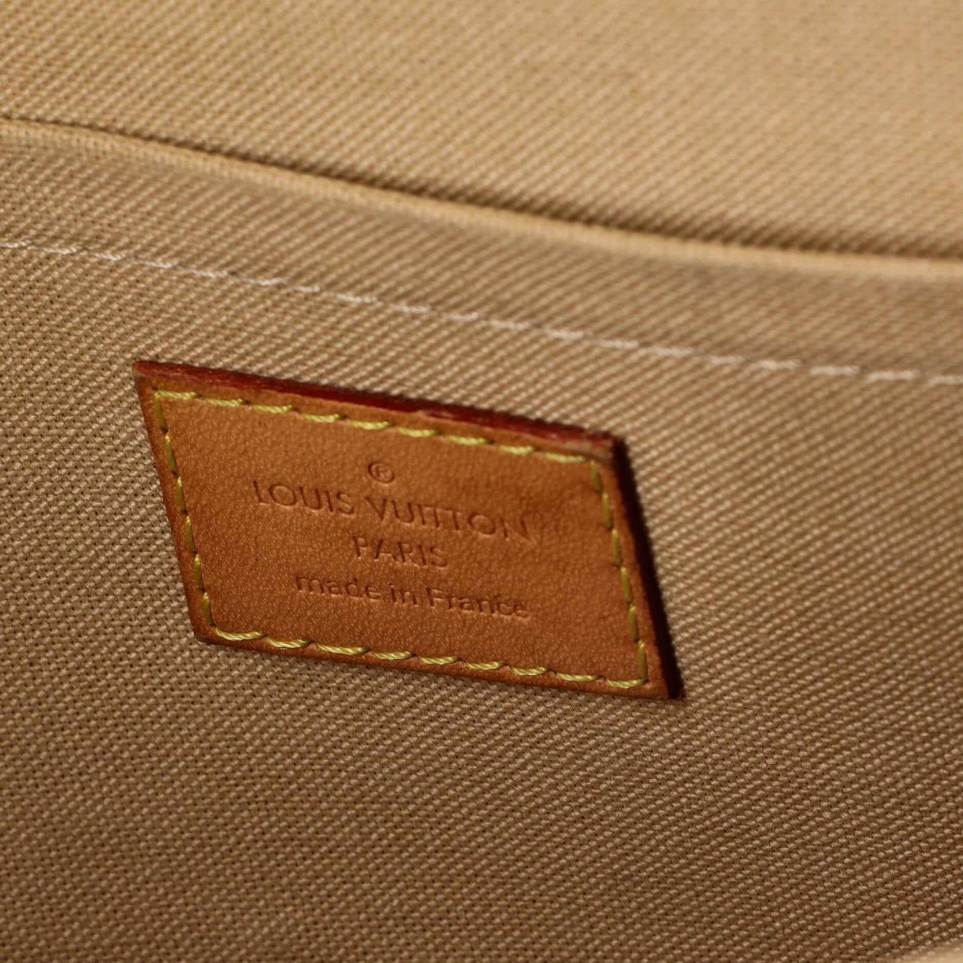 Louis Vuitton Favorite Handbag Damier MM