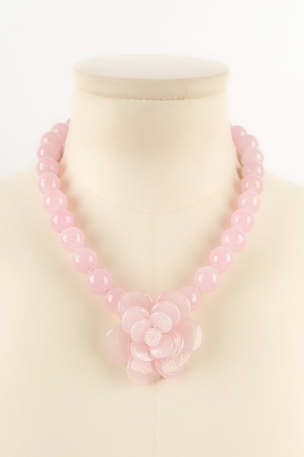 Collier camÃƒÆ’Ã‚Â©lia rose Augustine