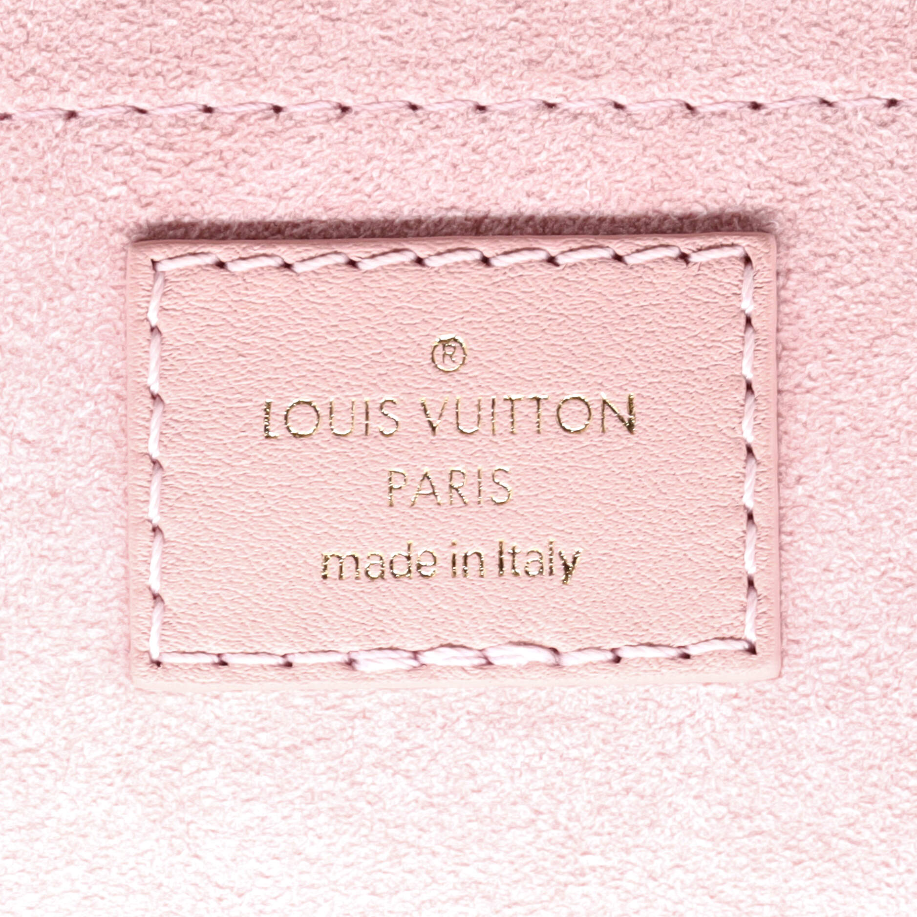 Louis Vuitton New Wave Chain Bag NM Quilted Leather MM