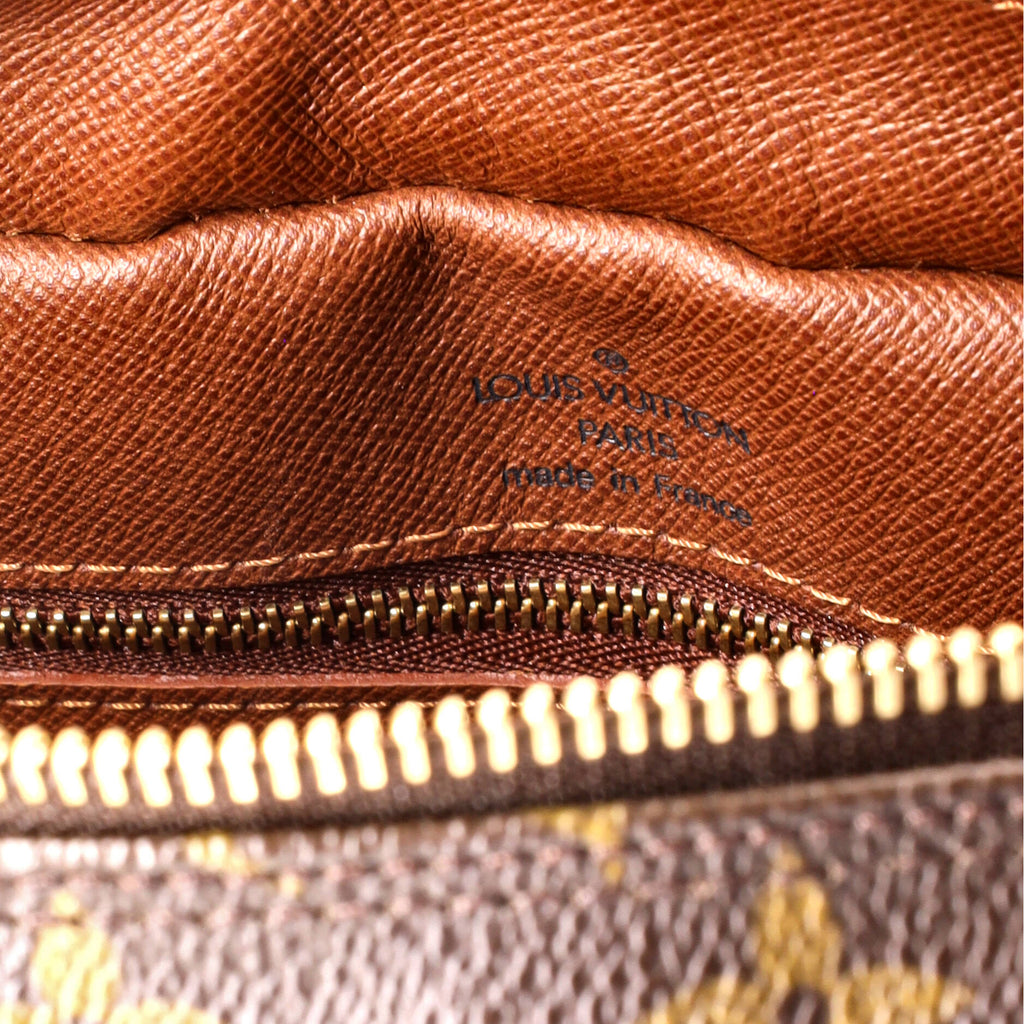 Louis Vuitton Nil Messenger Bag Monogram Canvas 28