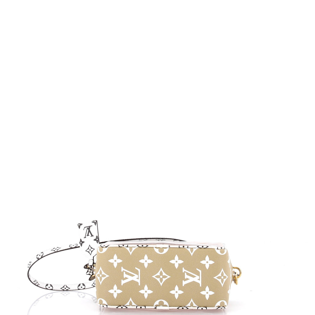 Louis Vuitton Beach Pouch Limited Edition Jungle Monogram Giant