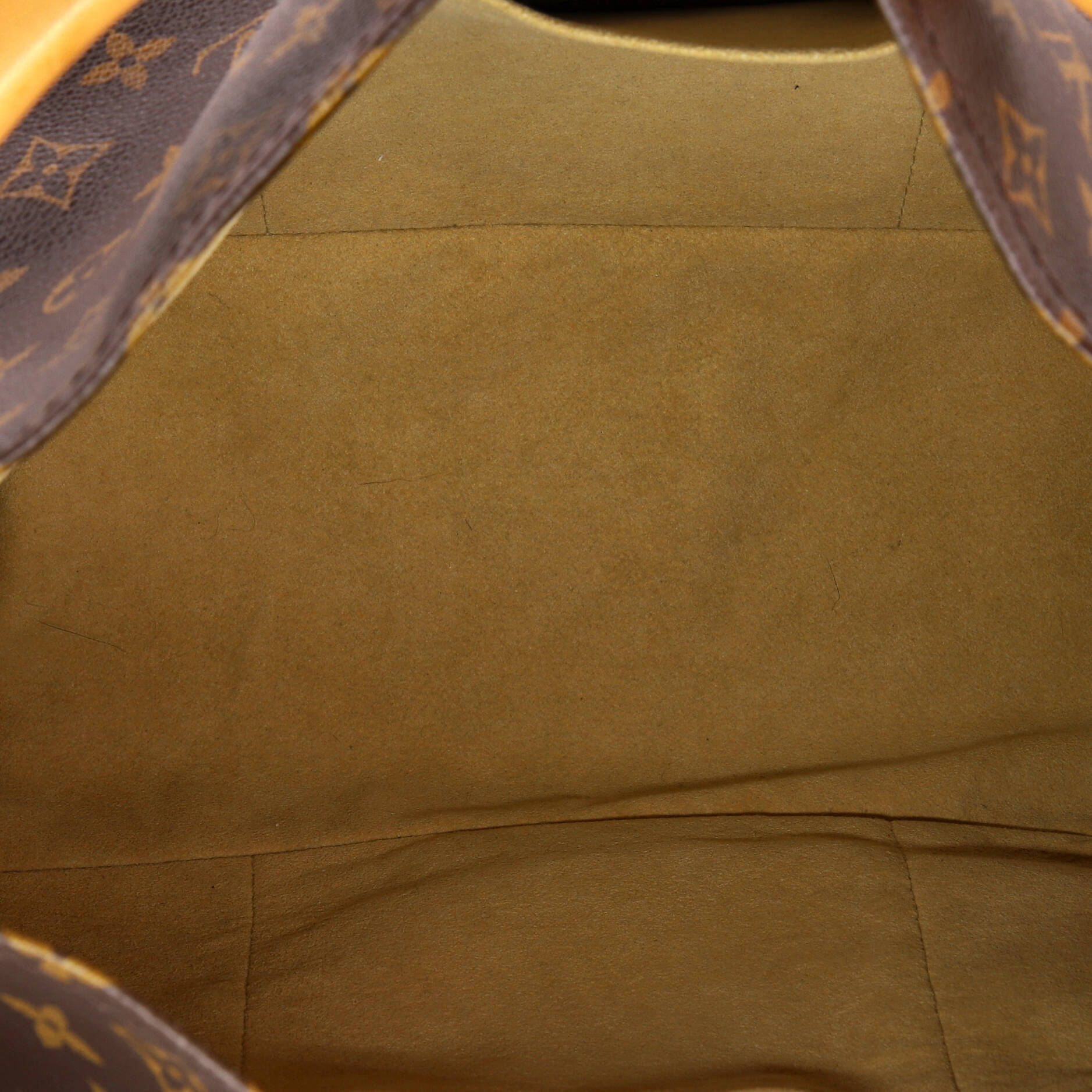 Louis Vuitton Artsy Handbag Monogram Canvas MM