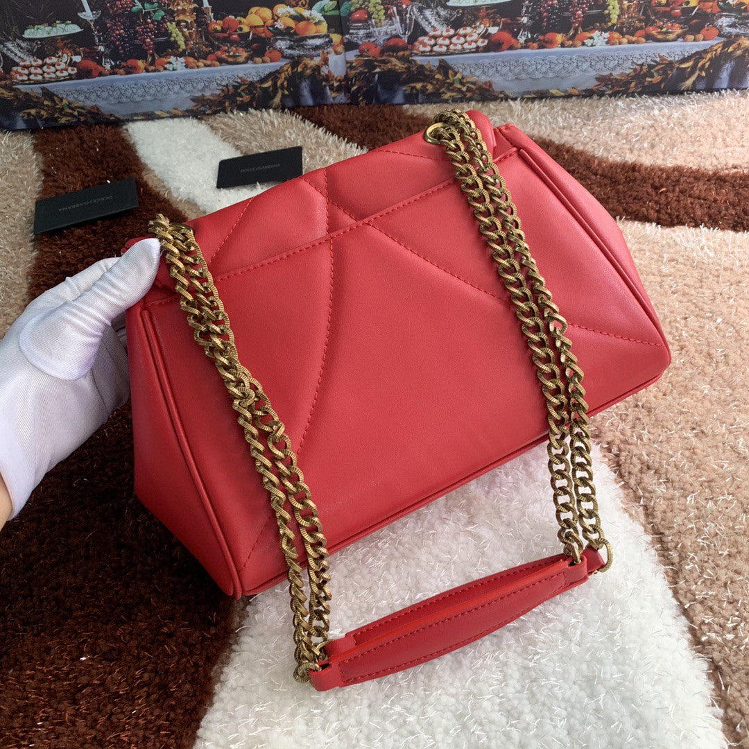GLAMI MeGLAMIum Devotion Shoulder Bag In Quilted Nappa Red For Women 10.2in/26cm GLAMI