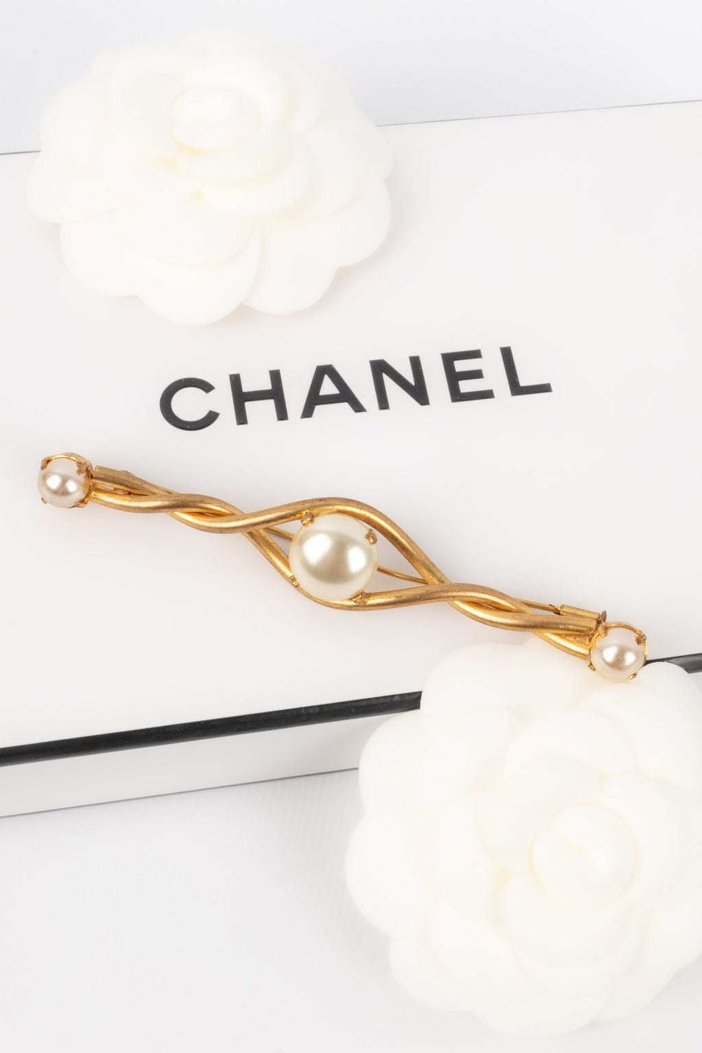Broche dorÃƒÆ’Ã‚Â©e Chanel