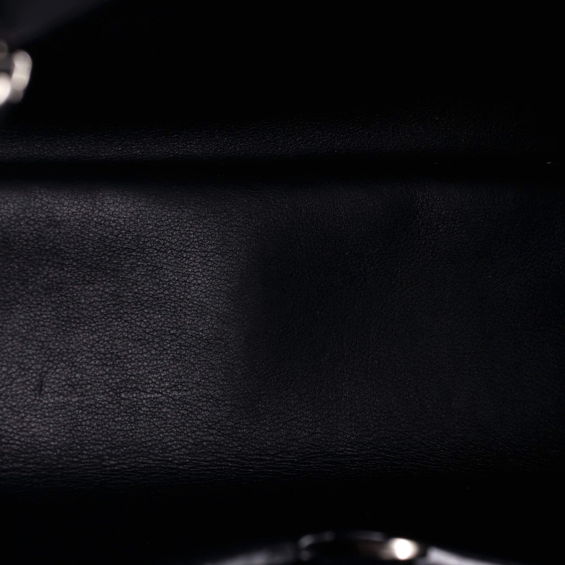 Louis Vuitton Capucines Bag Glazed Calfskin MM