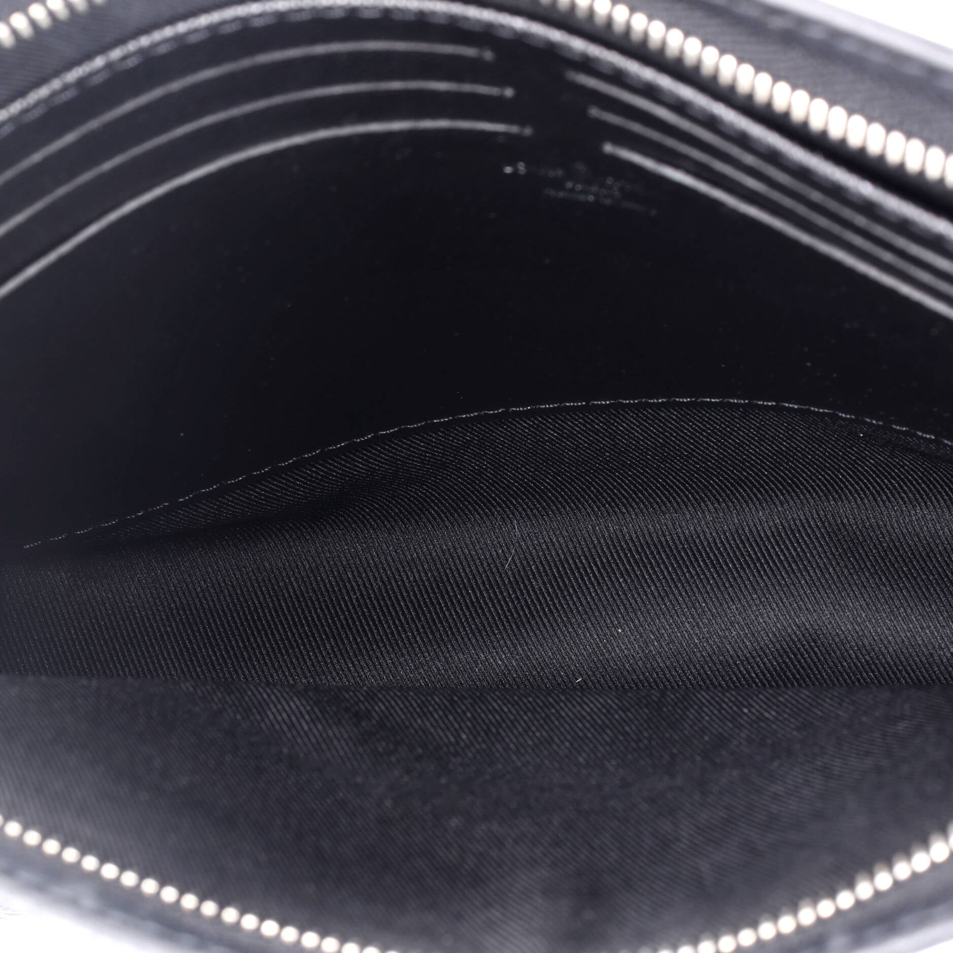 Louis Vuitton Pochette Voyage Damier Graphite MM