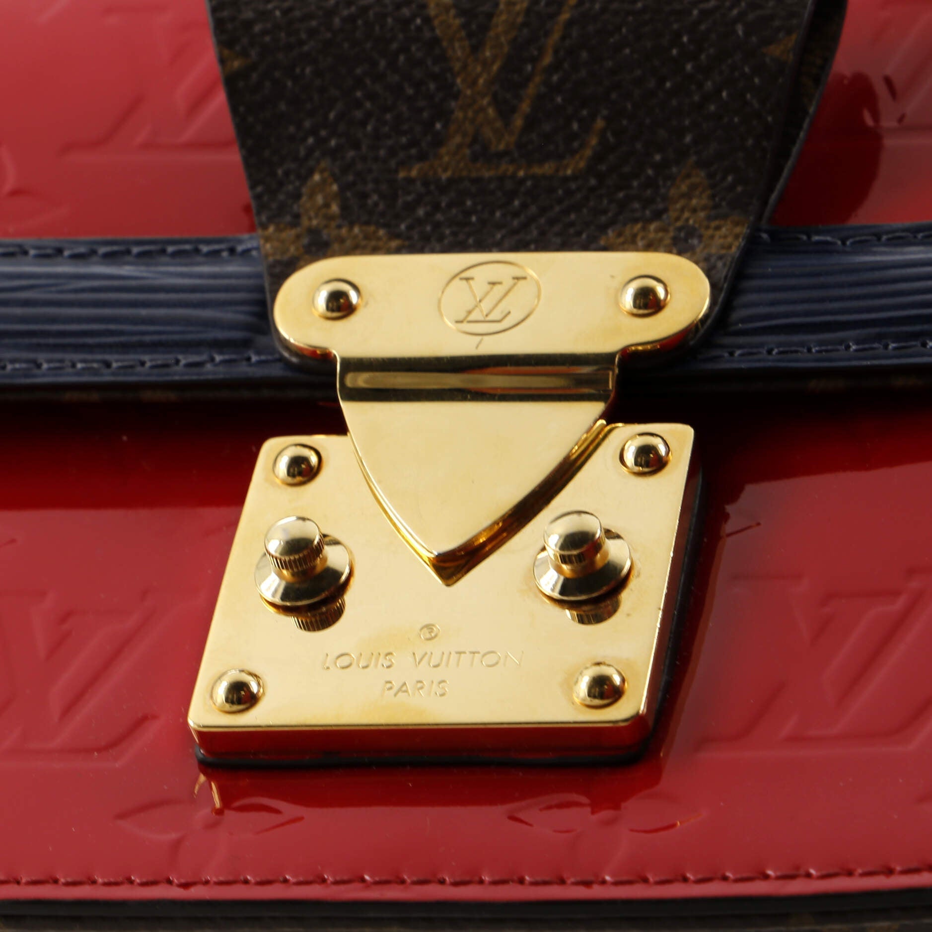 Louis Vuitton Wynwood Handbag Monogram Vernis with Monogram Canvas