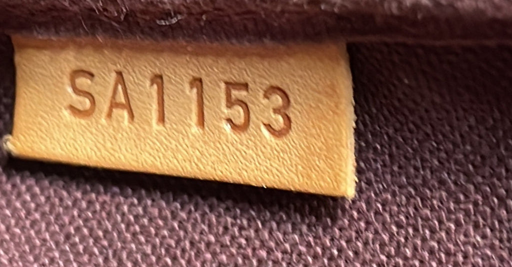 Louis Vuitton Favorite Handbag Monogram Canvas MM