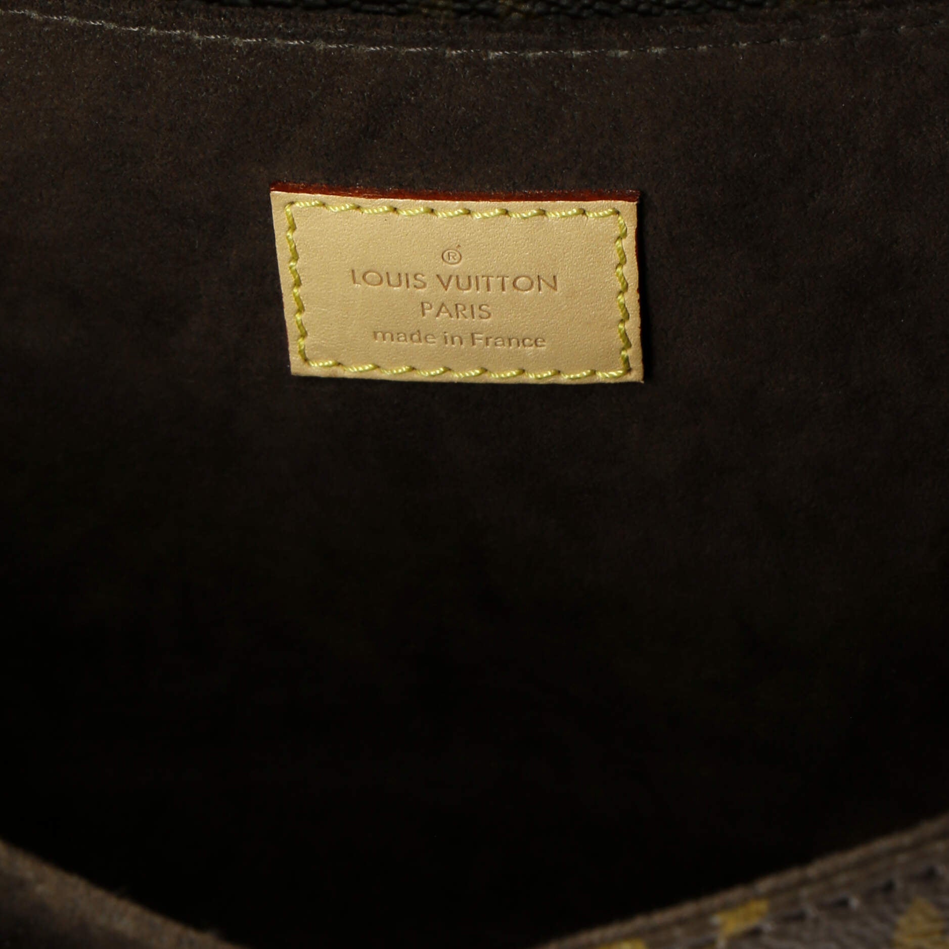 Louis Vuitton Pochette Metis Monogram Canvas