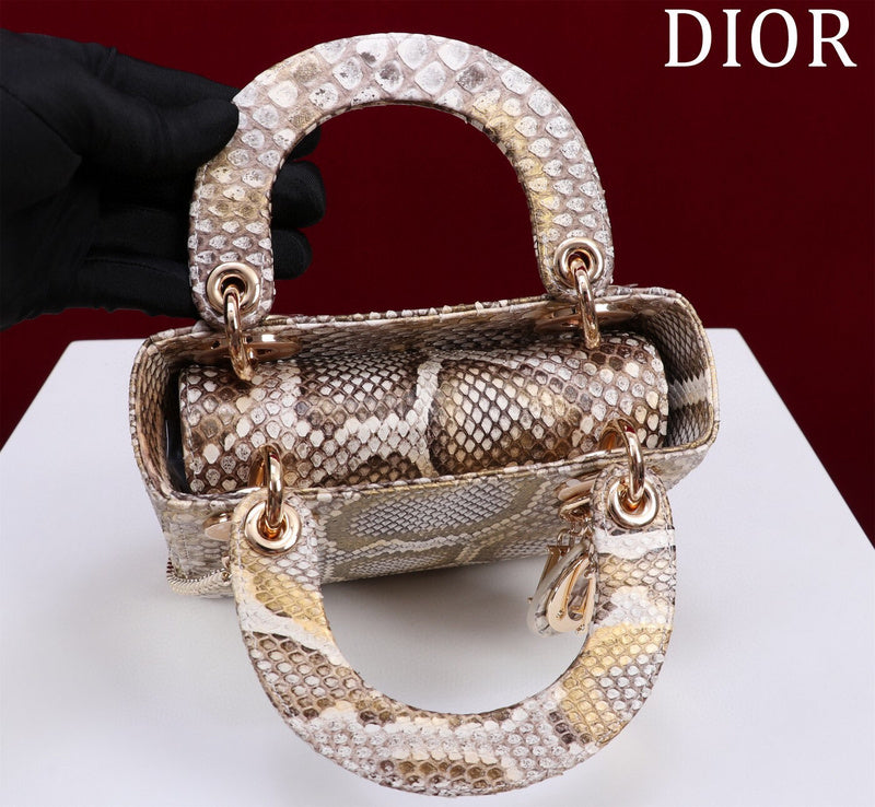 ELE - Dir Bags - 101