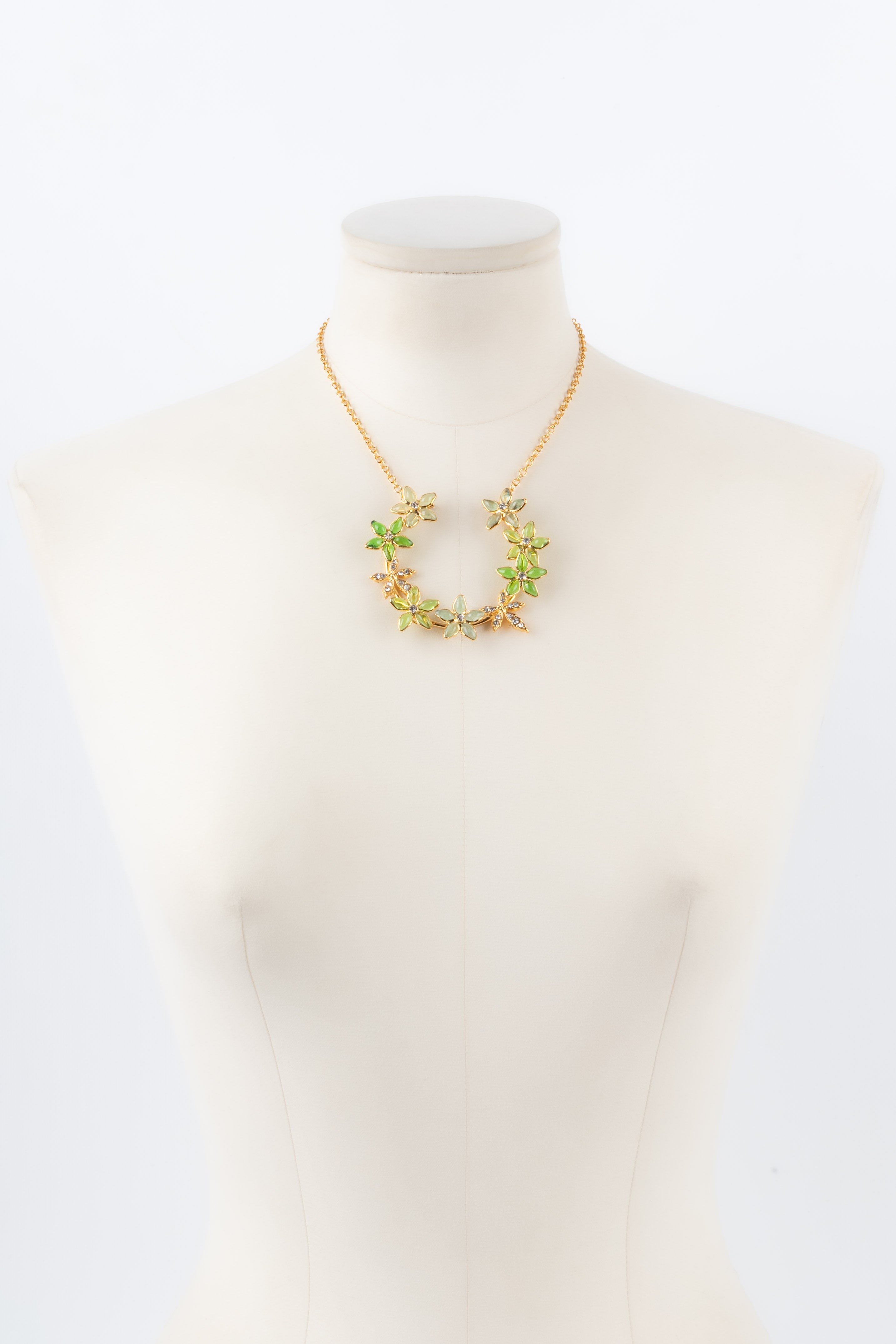 Collier Augustine