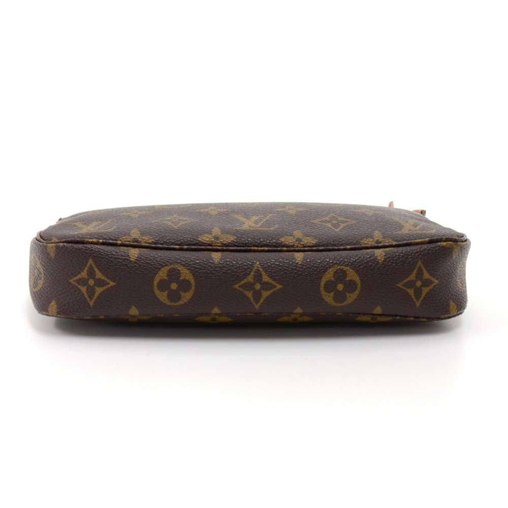 Louis Vuitto Pochette Accessoires Monogram Canvas Bag