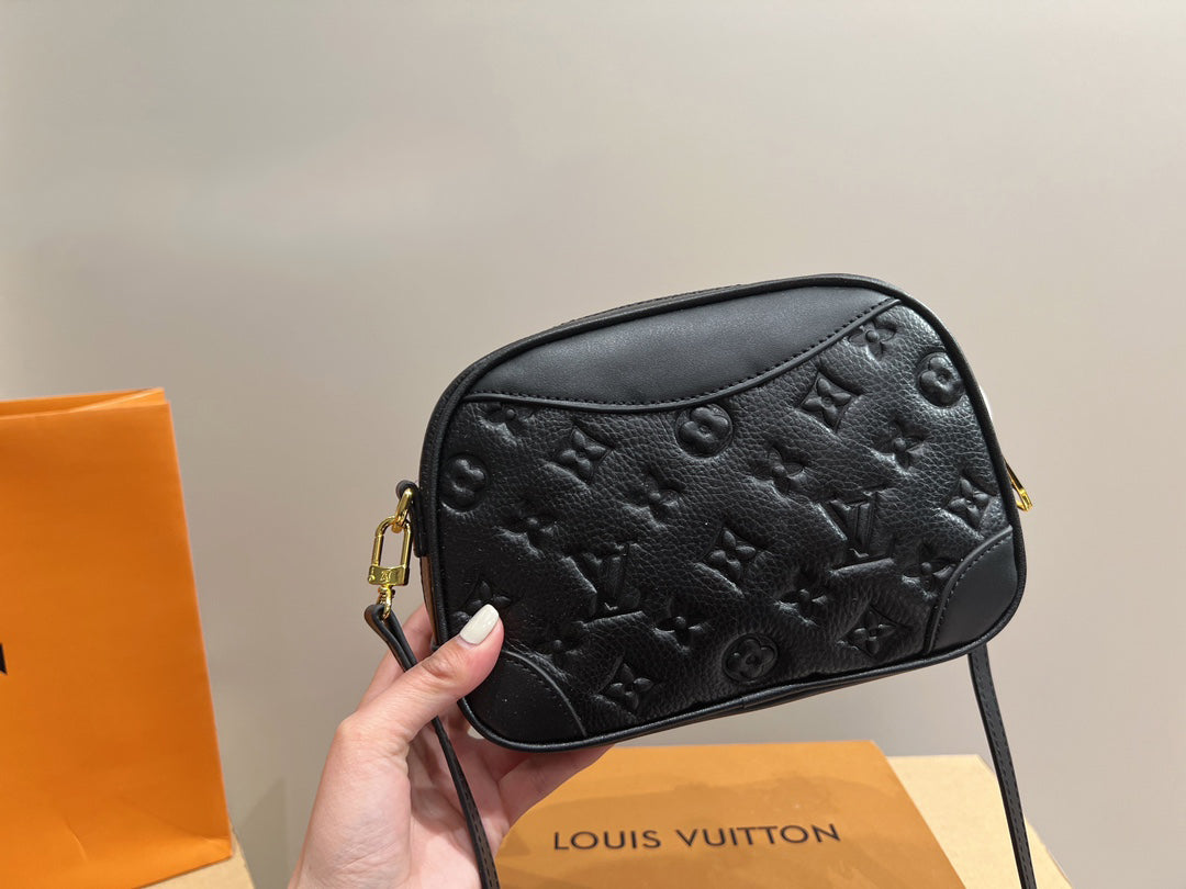 EN - Luxury Bags LUV 757