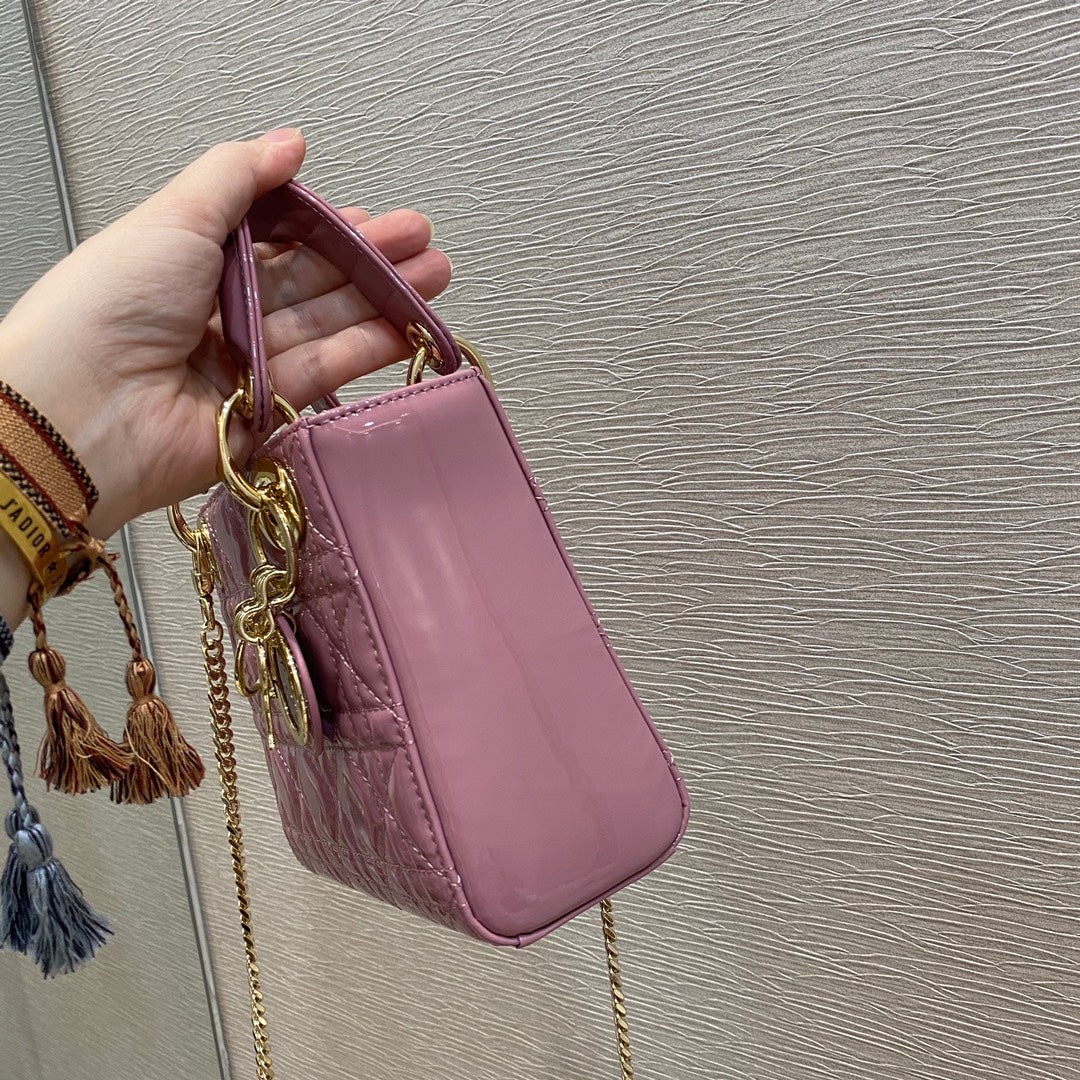 GLAMI Mini Lady Bag with Chain Gold Toned Hardware, Coral Pink, For Women WomenÃ¢â‚¬â„¢s Handbags, 18cm CD
