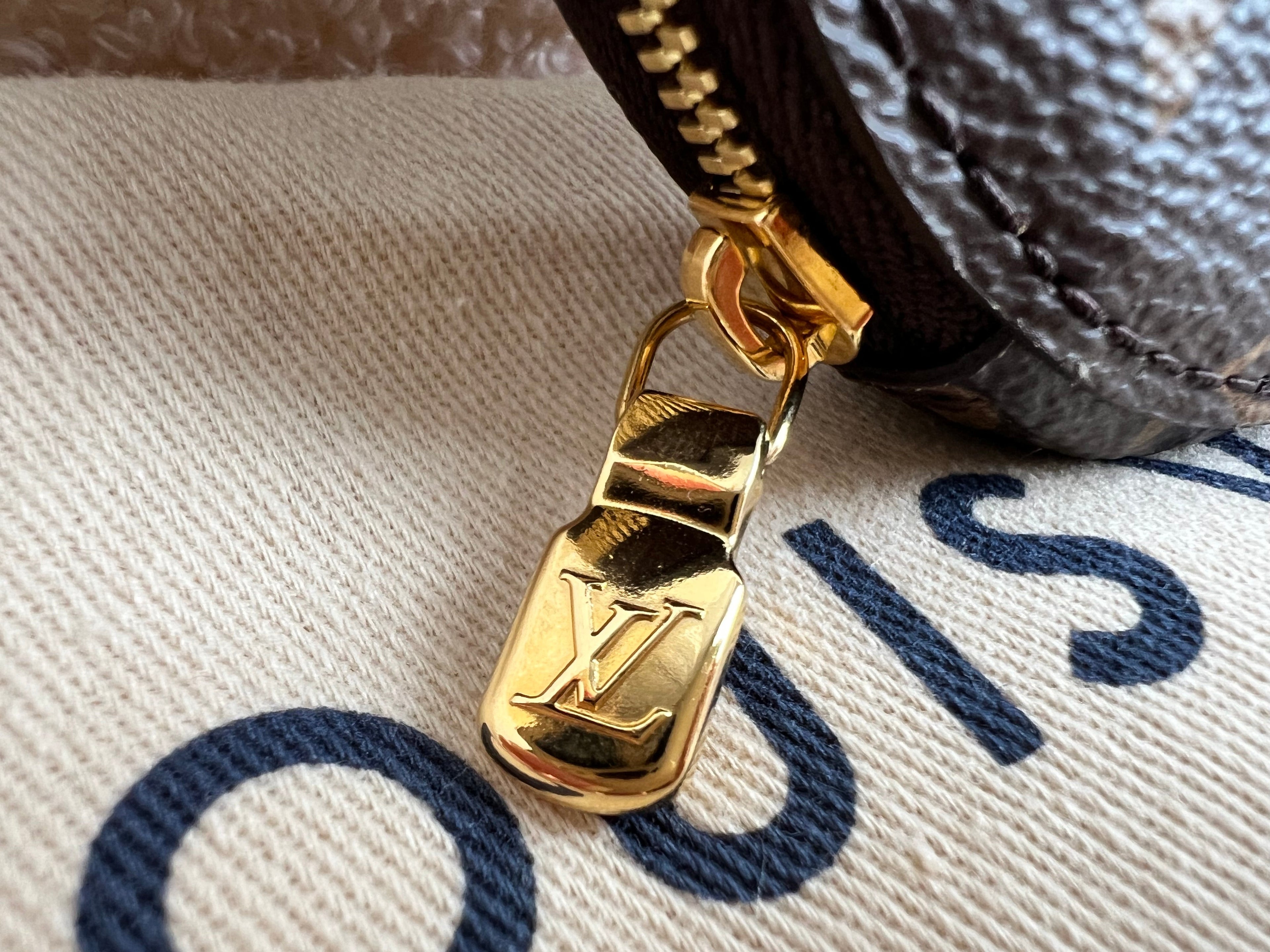 Louis Vuitton Round Coin Purse Monogram