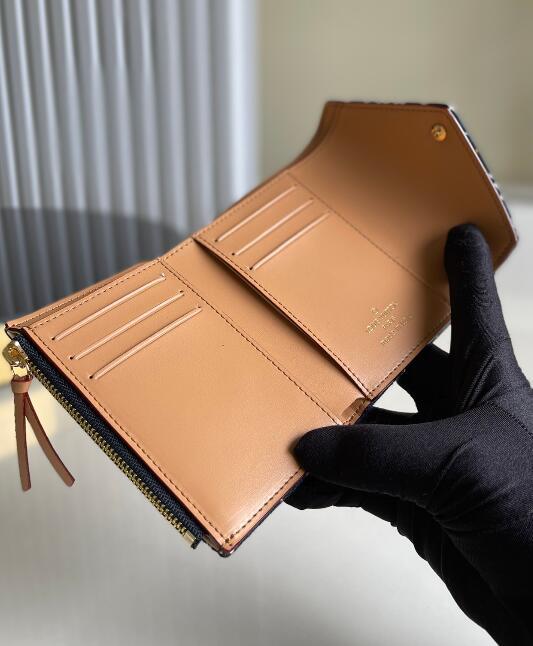 SAMC - Mix Wallets - 068