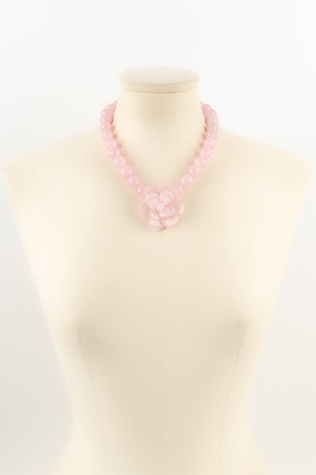 Collier camÃƒÆ’Ã‚Â©lia rose Augustine