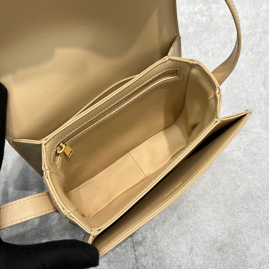 GLAMI Classique Cuir Triomphe Bag Beige For Women 9in/22cm