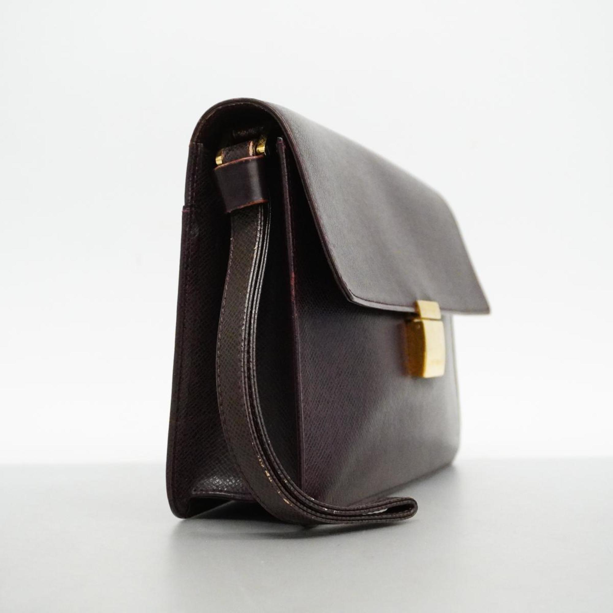 Louis Vuitton Selenga  Leather Clutch Bag ()