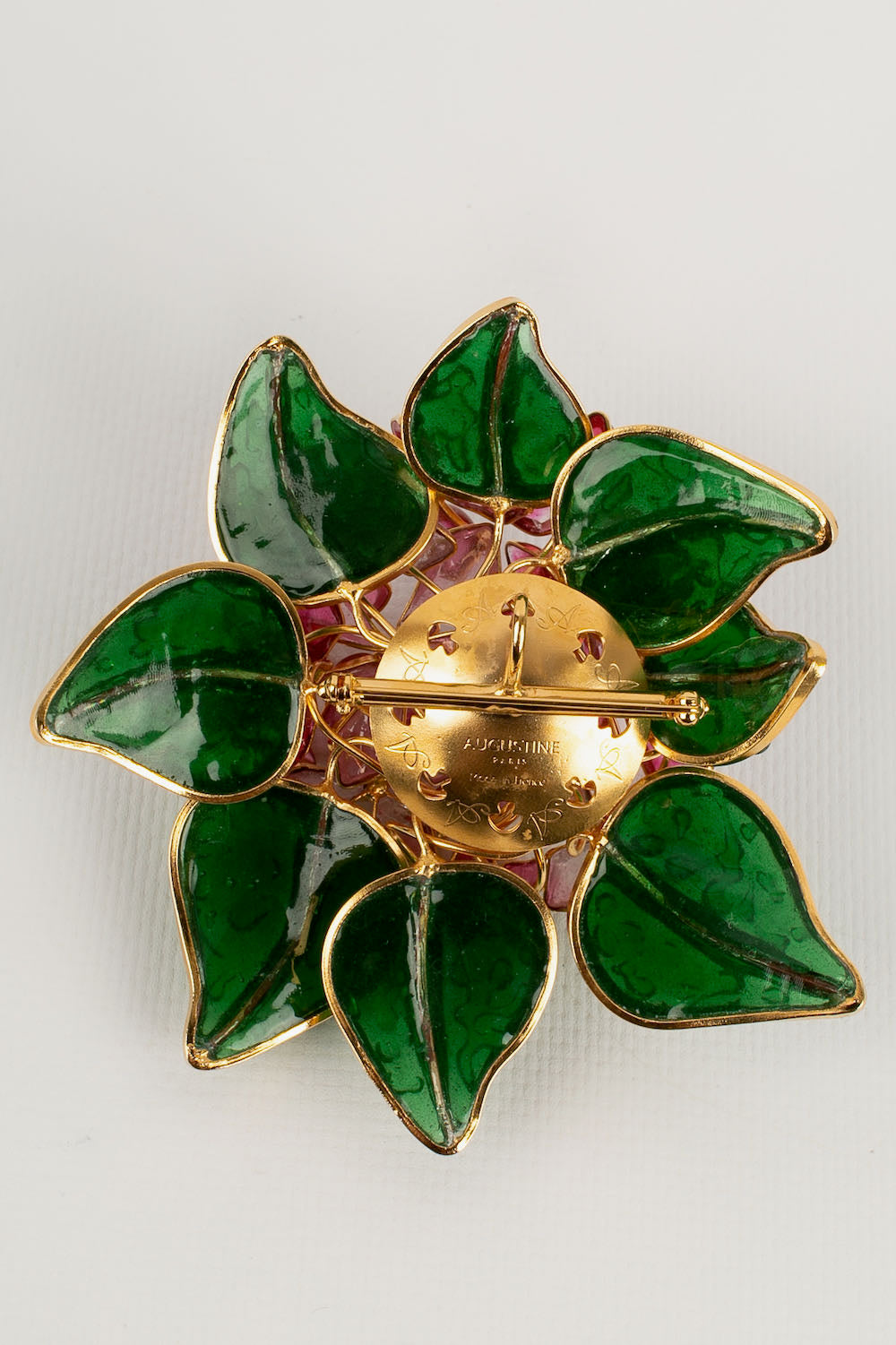 Broche Augustine