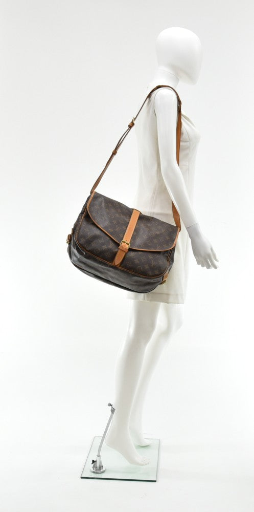 Louis Vuitto Saumur 35 Monogram Canvas Messenger Bag