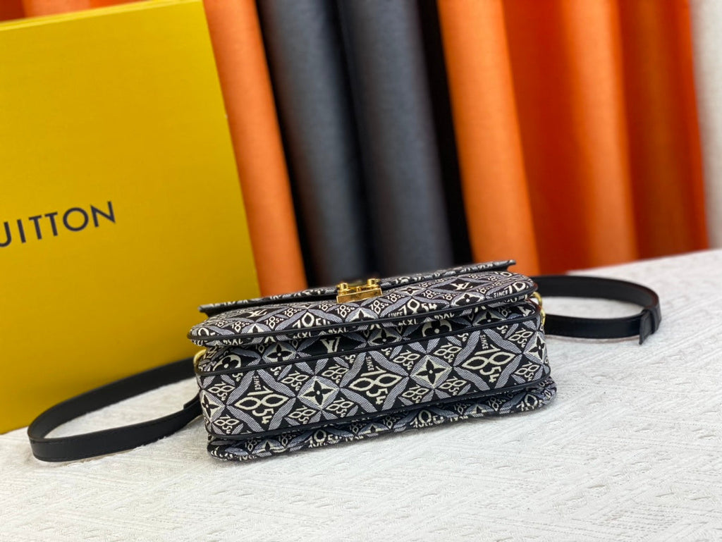 EN - Luxury Bags LUV 800