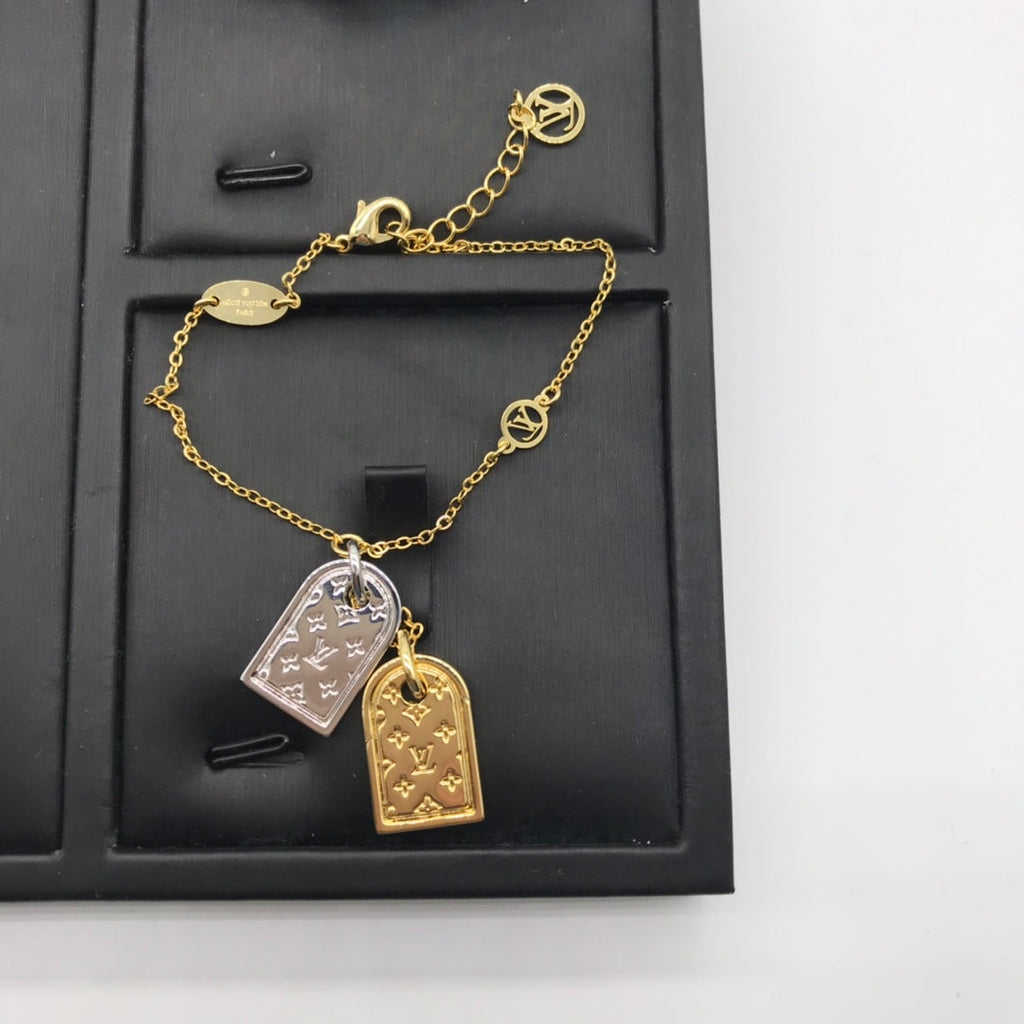 EN - Lux Necklace LUV029