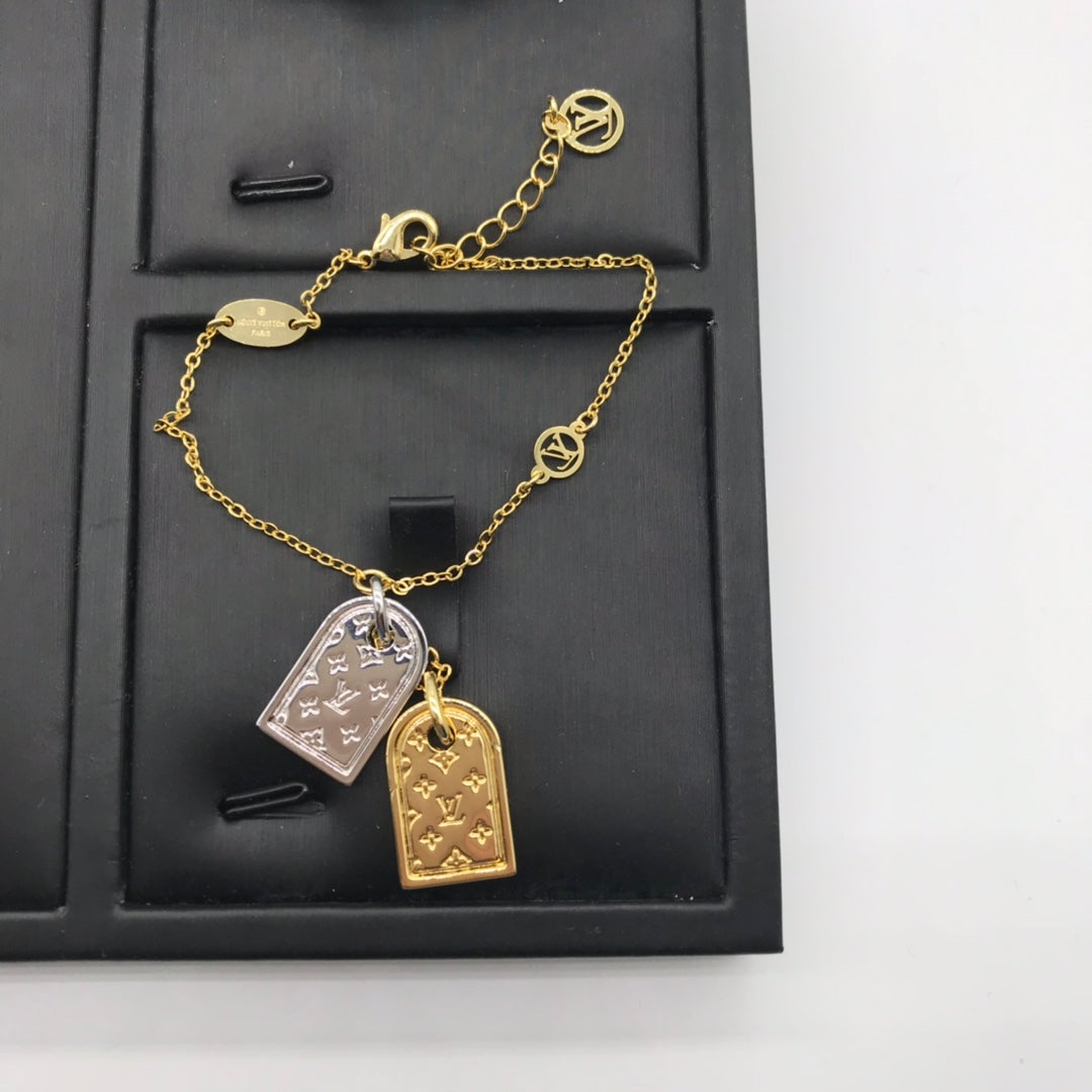 EN - Lux Necklace LUV029