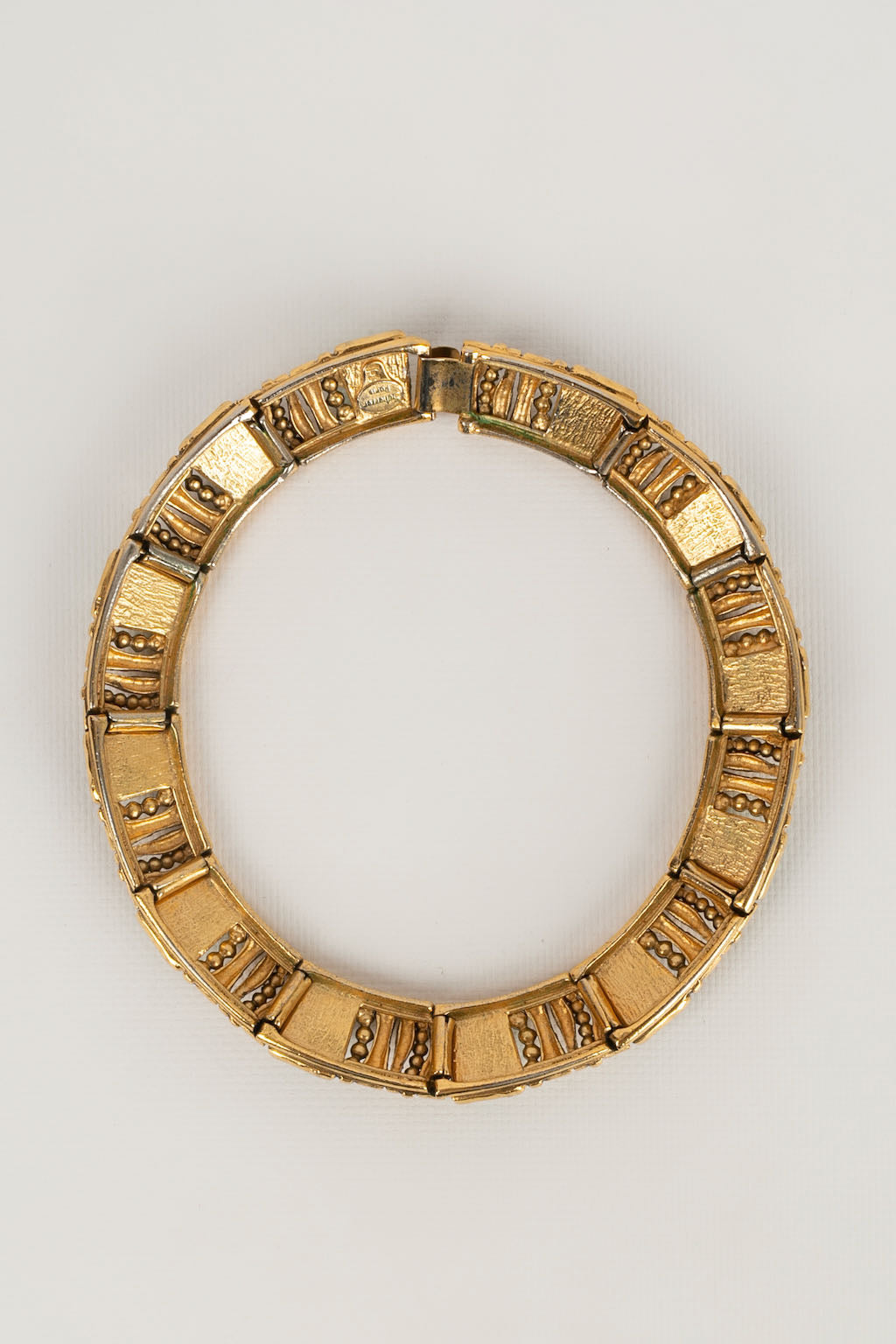 Collier court Jean-Louis Scherrer