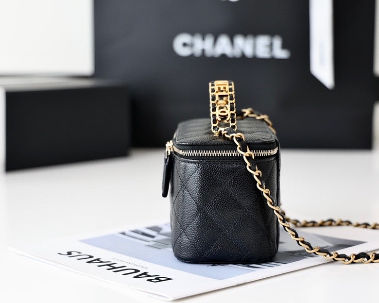 CHLSmall Vanity Case Black For Women 6.7in/17cm AS3171
