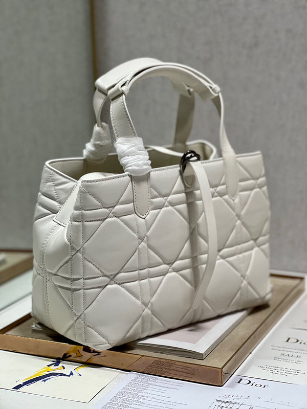 ELE - Dir Bags - 1596
