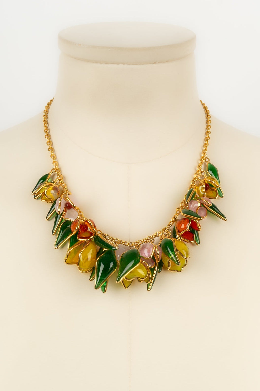 Collier Augustine