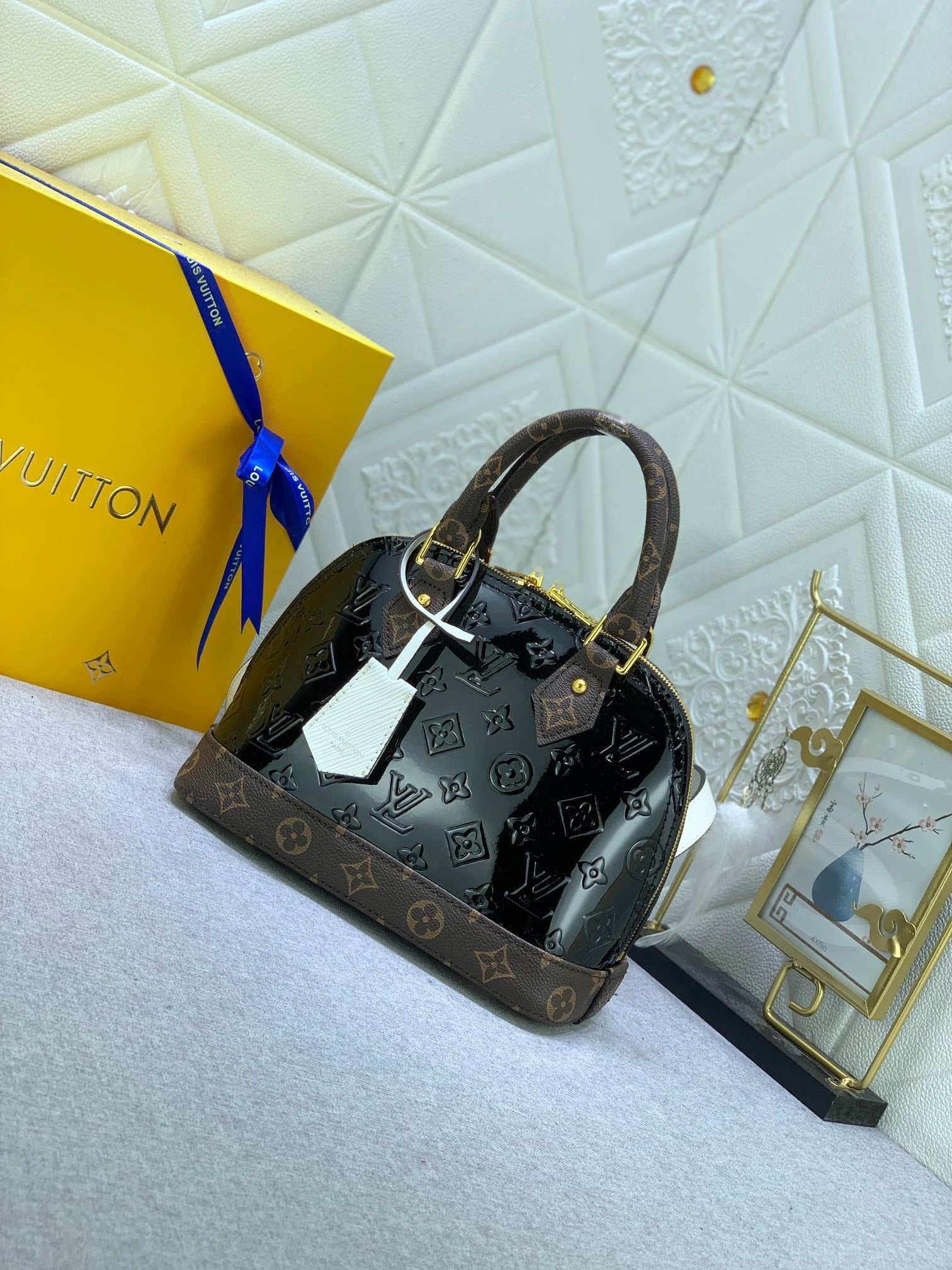EN - Luxury Bags LUV 839