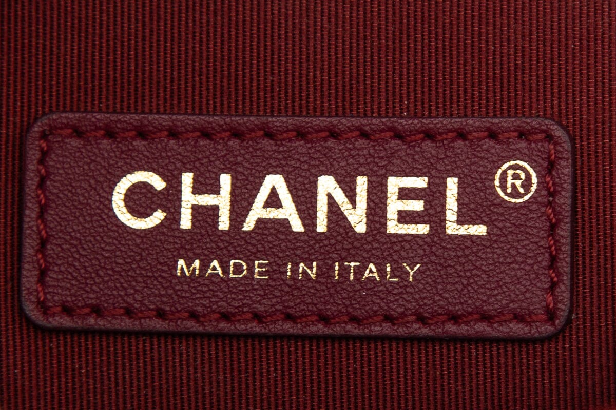 Chanel 2018 Red Medium Boy Bag Handbag