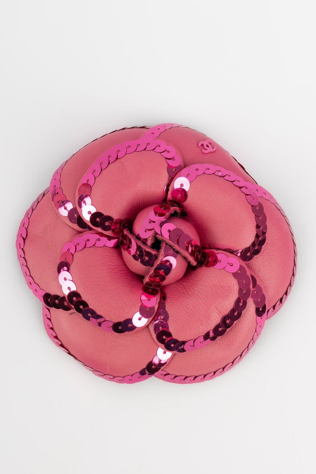 Broche camÃƒÆ’Ã‚Â©lia en cuir Chanel