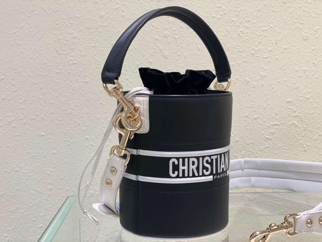 GLAMI Small Vibe Bucket Bag Black, For Women, WomenÃ¢â‚¬â„¢s Handbags 5.5in/14cm CD M8703OOBR_M928