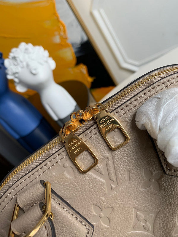 LOV2 Bags - Luxurious Bags  1853