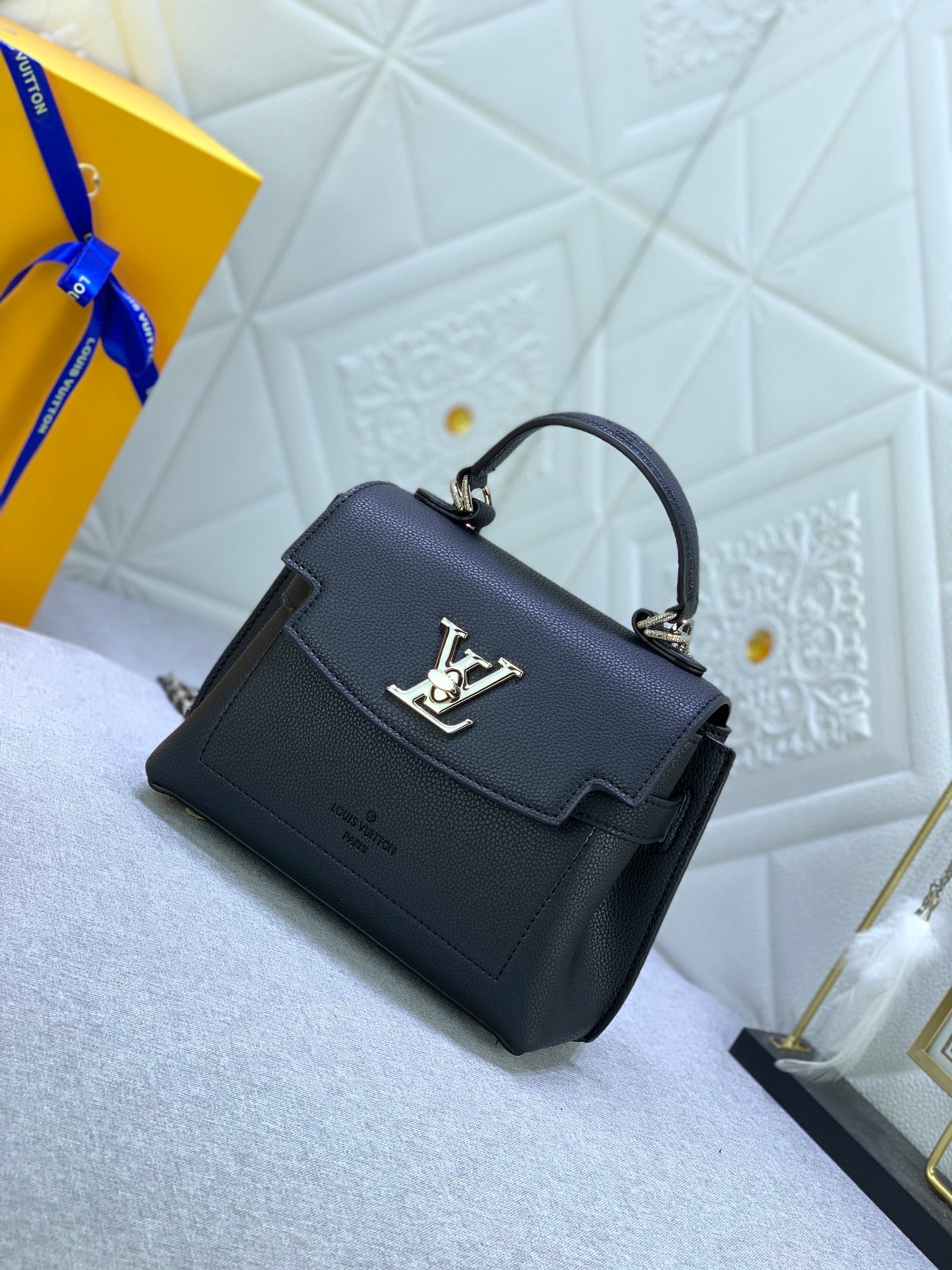 EN - Luxury Bags LUV 744