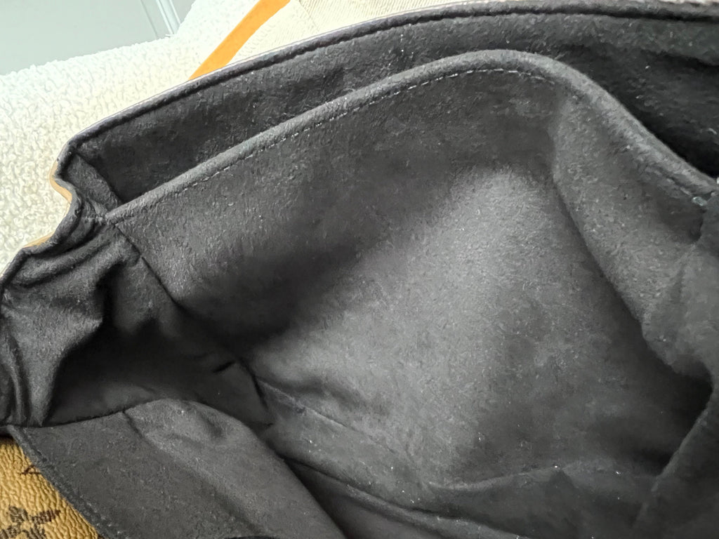 Louis Vuitton Pochette Metis Reverse Monogram (RRP £2,000)