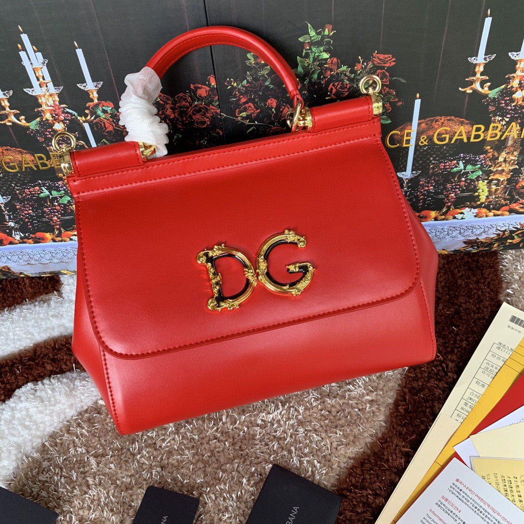 GLAMI MeGLAMIum GLAMI Handbag In Dauphine Red For Women 10.2in/26cm GLAMI