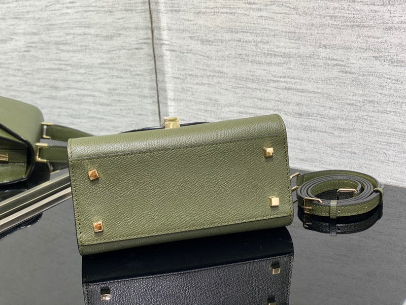 ELE - HMS Bags - 017