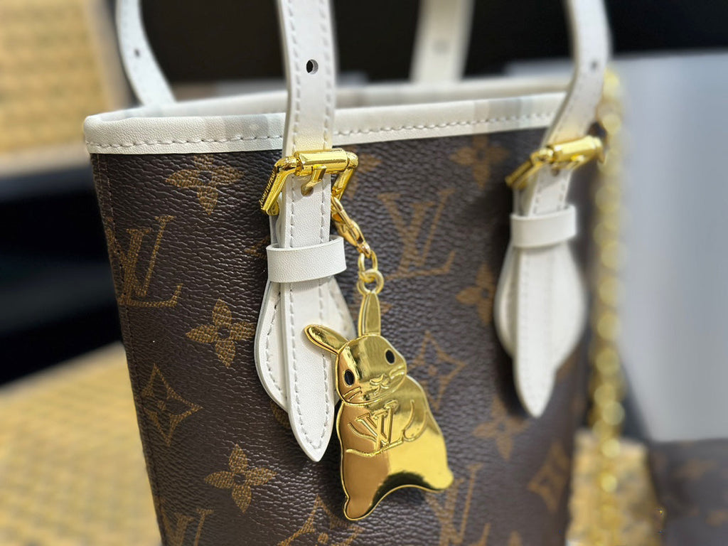 EN - Luxury Bags LUV 725