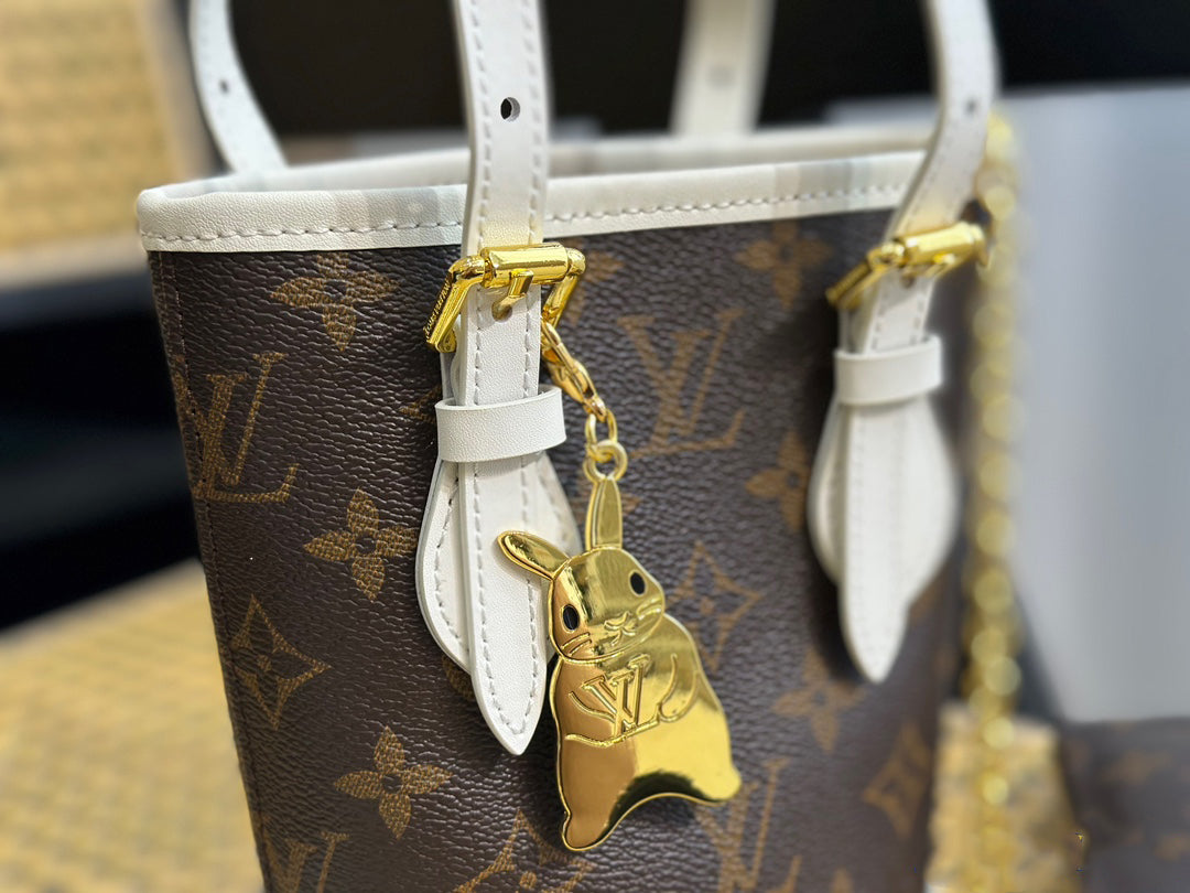 EN - Luxury Bags LUV 725