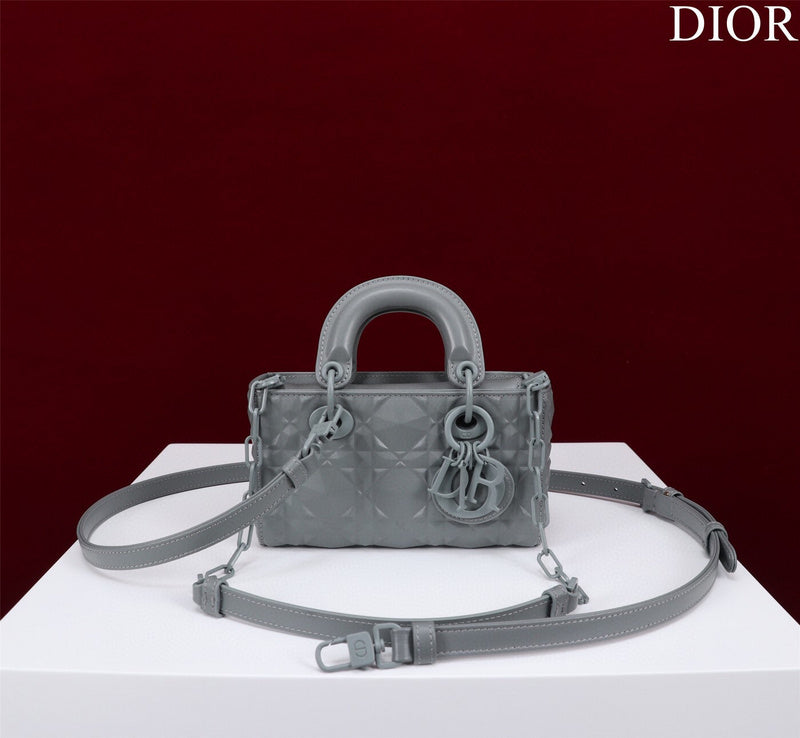 ELE - Dir Bags - 1676