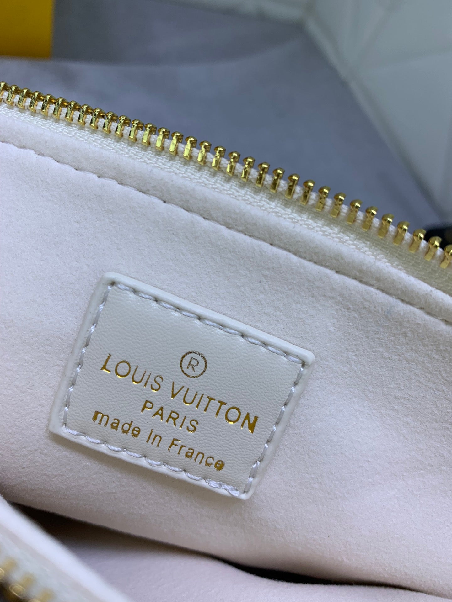 EN - Luxury Bags LUV 881