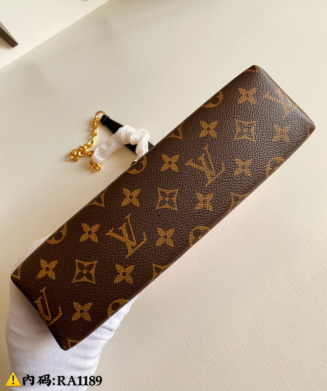 LOV2 Bags - Luxurious Bags  2641