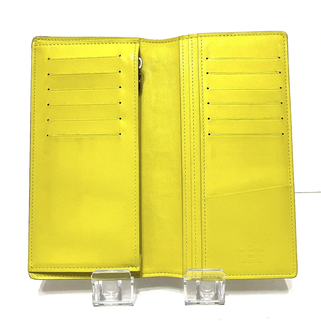 Louis Vuitton  Leather Wallet  ()
