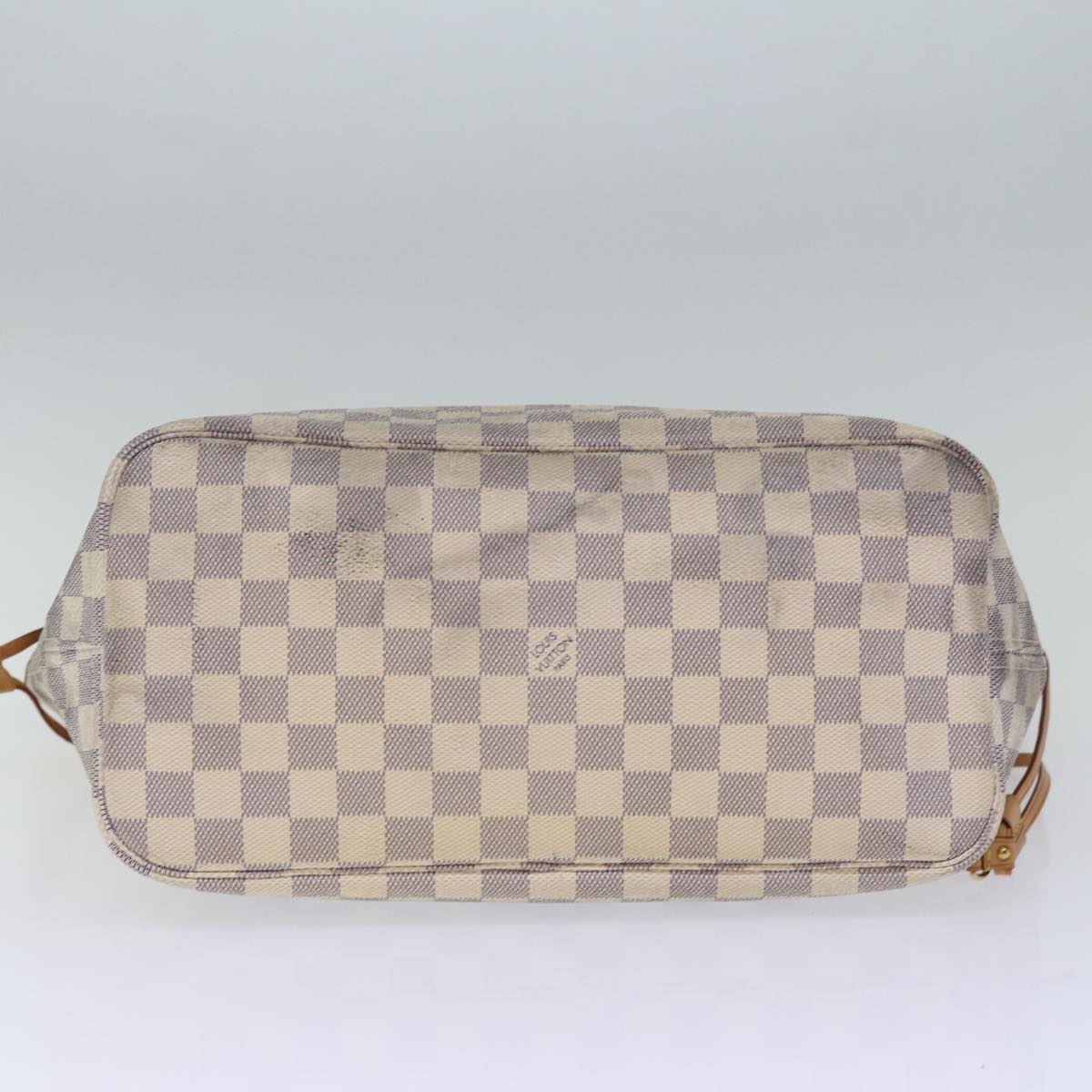 Louis Vuitton Neverfull MM Tote